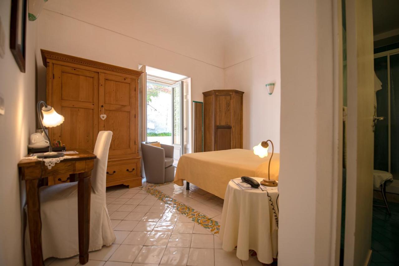 Hotel La Casa Sul Mare Procida Exterior photo