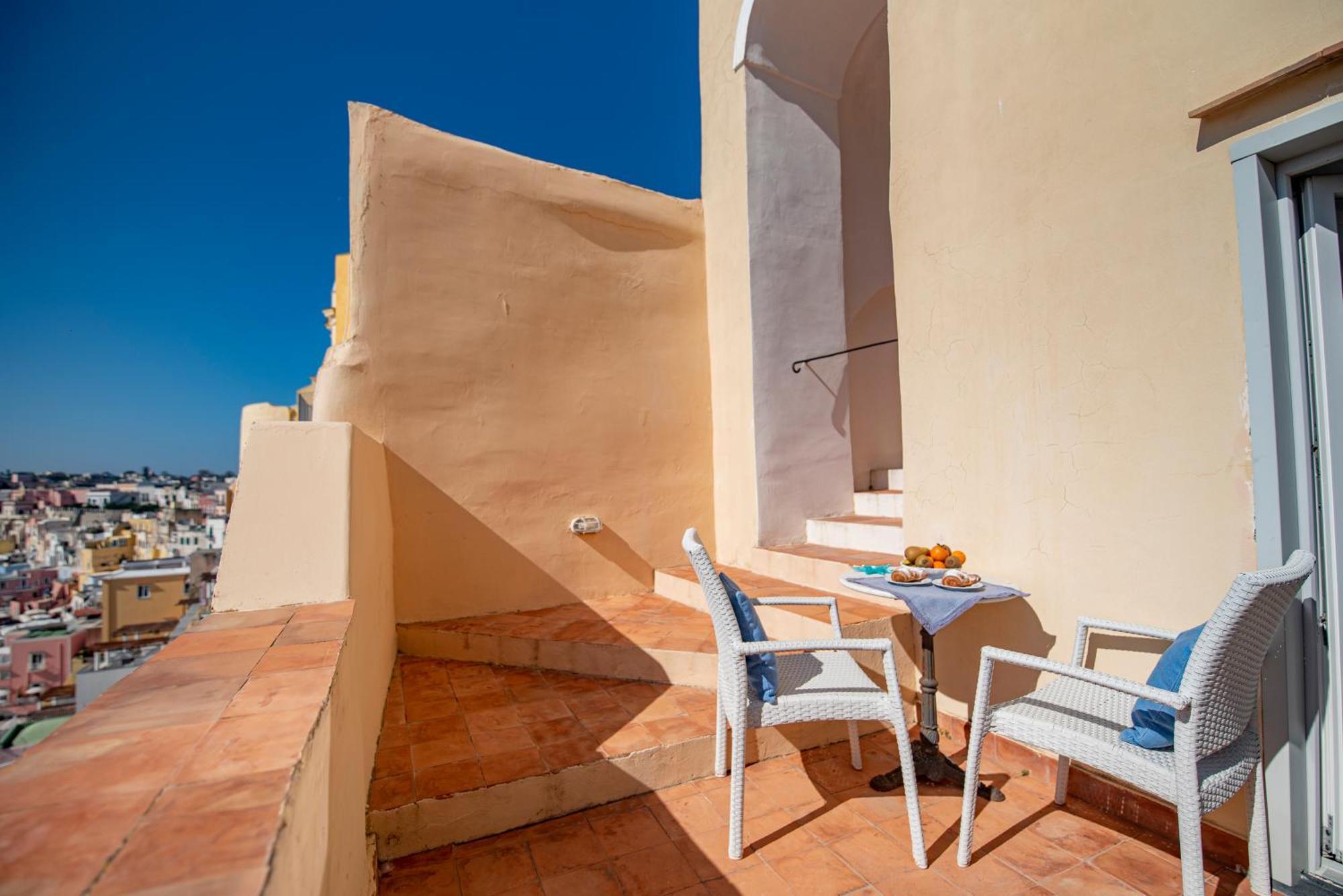 Hotel La Casa Sul Mare Procida Exterior photo